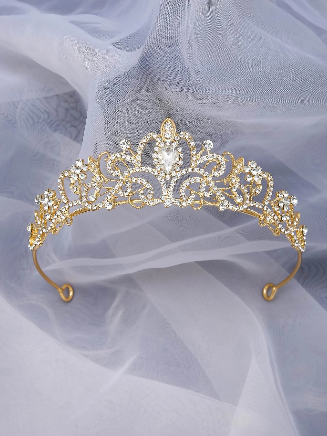 Gouden tiara met strass - geschikt voor feestgelegenheden