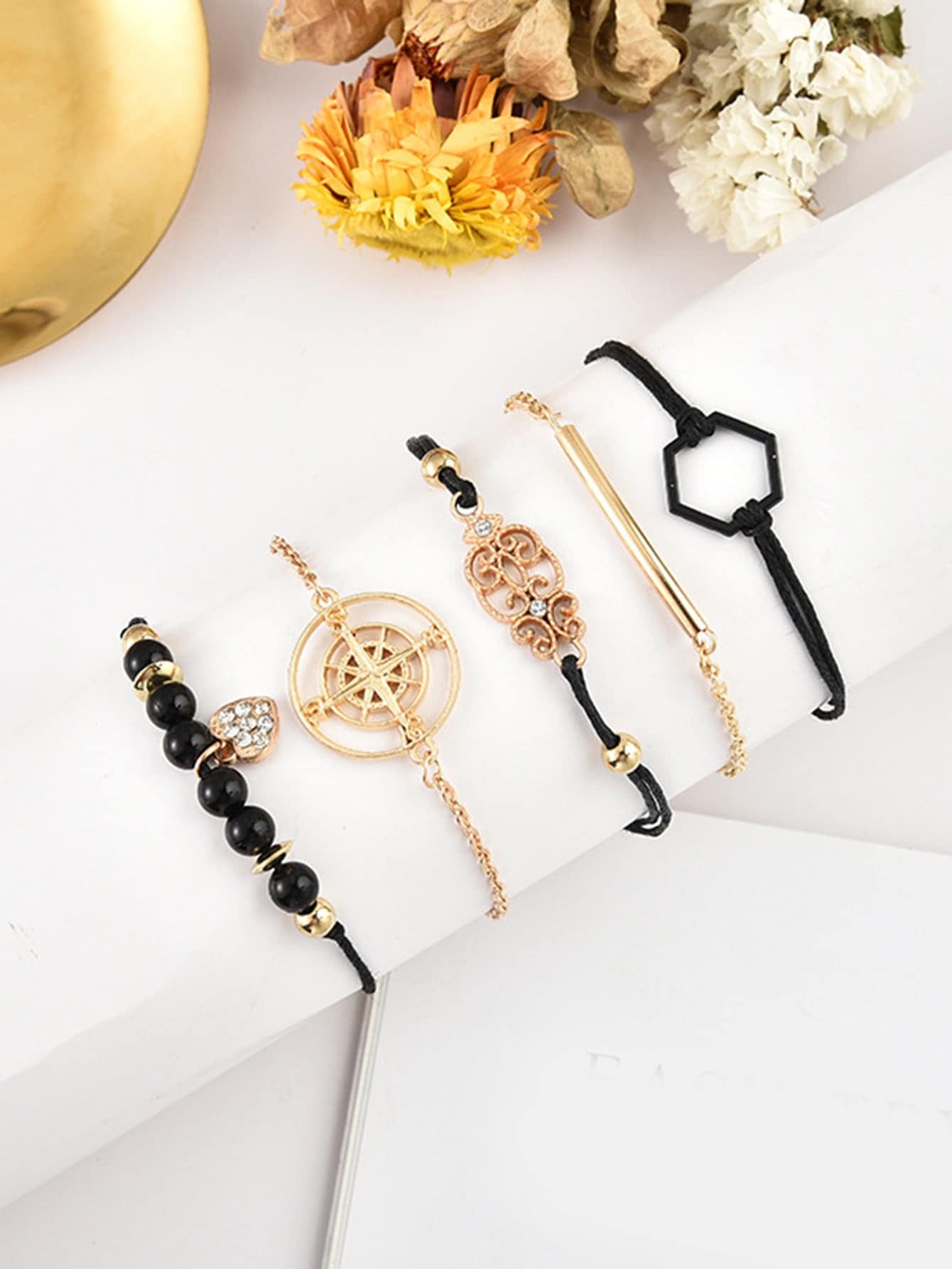 1x Quartz Horloge met Sterrenpatroon & 5x Armbanden