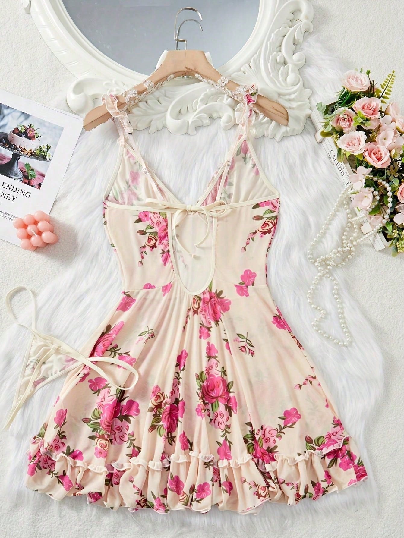 Klassieke 2-delige babydoll set met roze bloemen