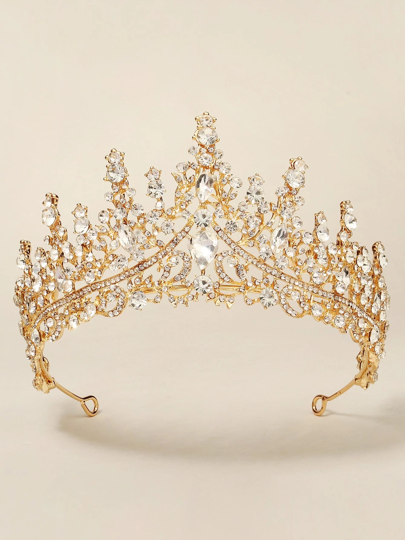 Gouden tiara met strass stenen - geschikt voor feestgelegenheden