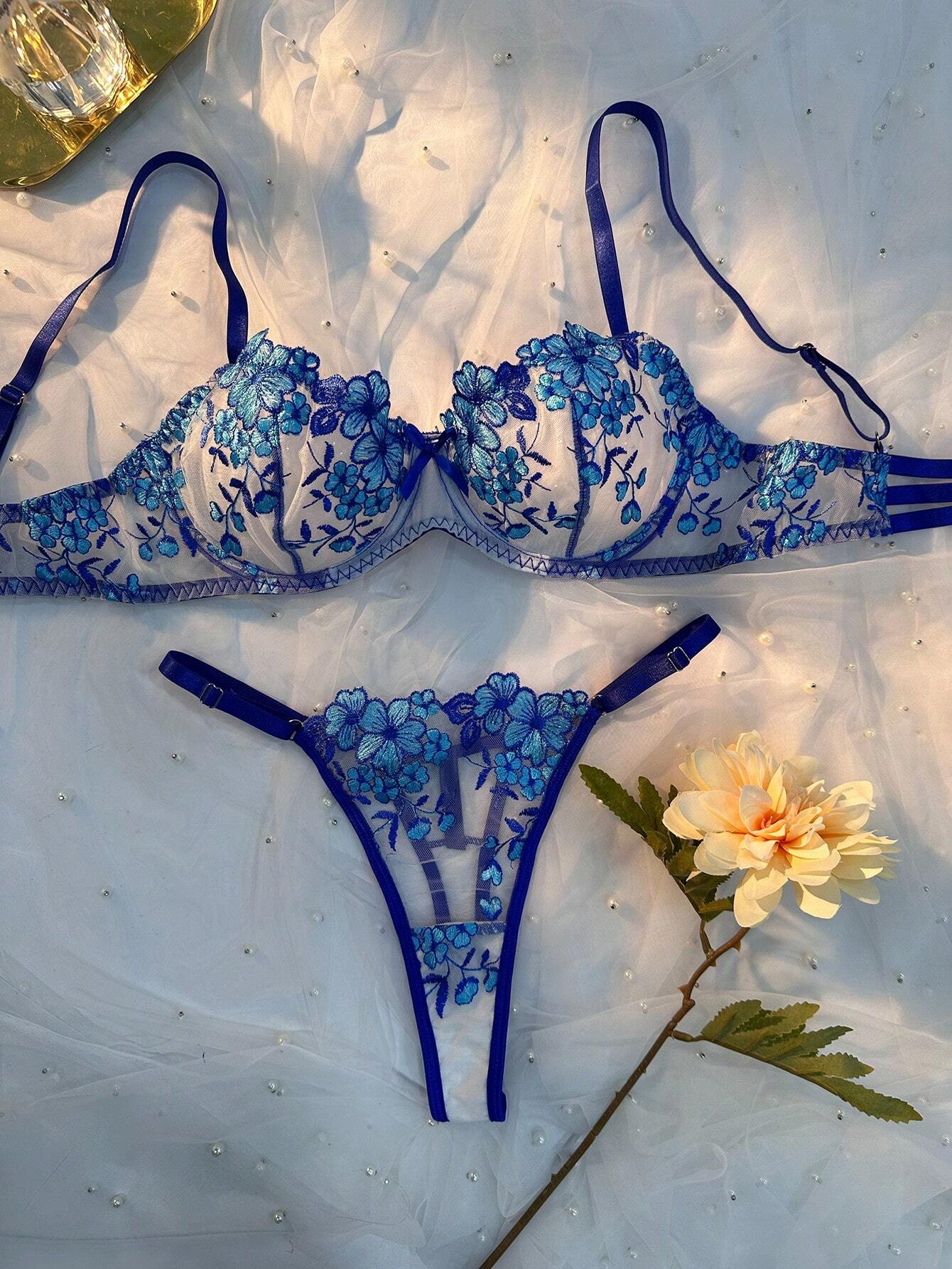 Geborduurde Bloemen BH & Slip Lingerie Set
